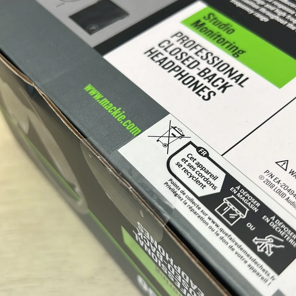 NIB/SEALED - Mackie MC-150 Professional Closed-Back Headphones, Black - Picture 8 of 10